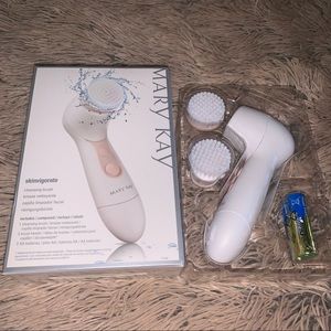 COPY - COPY - MARY KAY Skinvigorate cleansing brush New.